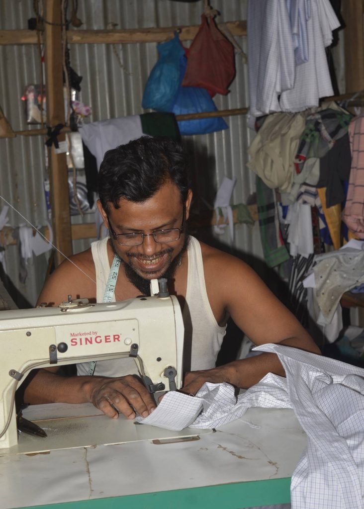 Yousuf used
to work as a tailor in Myanmar.
His skills are valuable in the camp,
allowing him to earn an income.