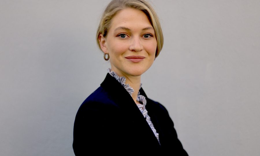 A portrait photo of Paulina Jaensch